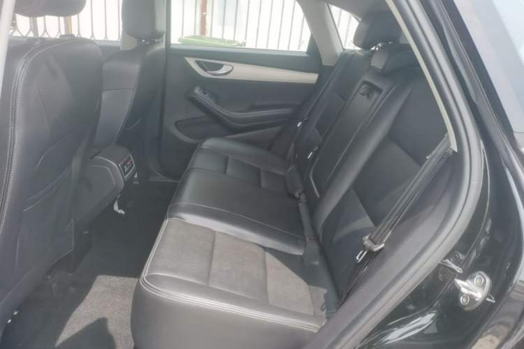 Used Zotye SR7 2016 1.5T CVT Cube Heart Edition China V Standard Left Rear Seat