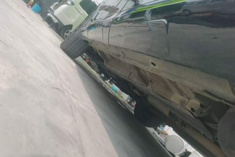 Used Zotye SR7 2016 1.5T CVT Cube Heart Edition China V Standard Left Side Sill