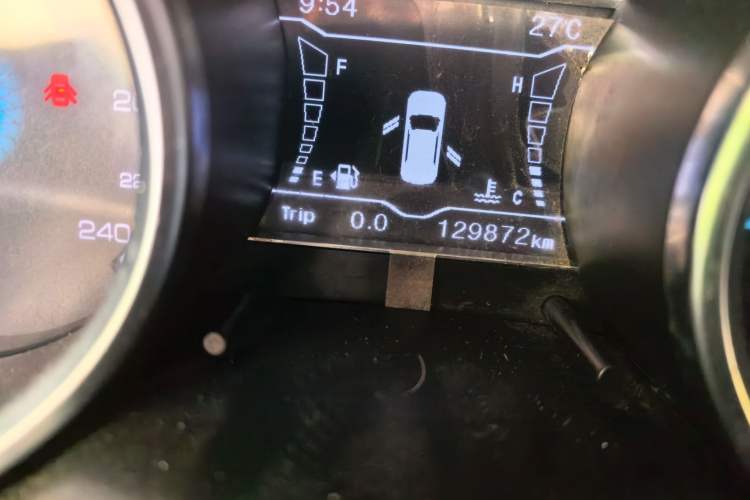 Used Zotye SR7 2016 1.5T Manual Cube Heart Edition China IV Standard Odometer Close Up