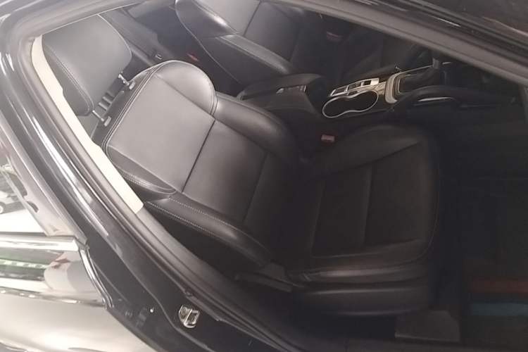 Used Zotye SR7 2016 1.5T CVT Cube Heart Edition China V Standard Right Front Seat