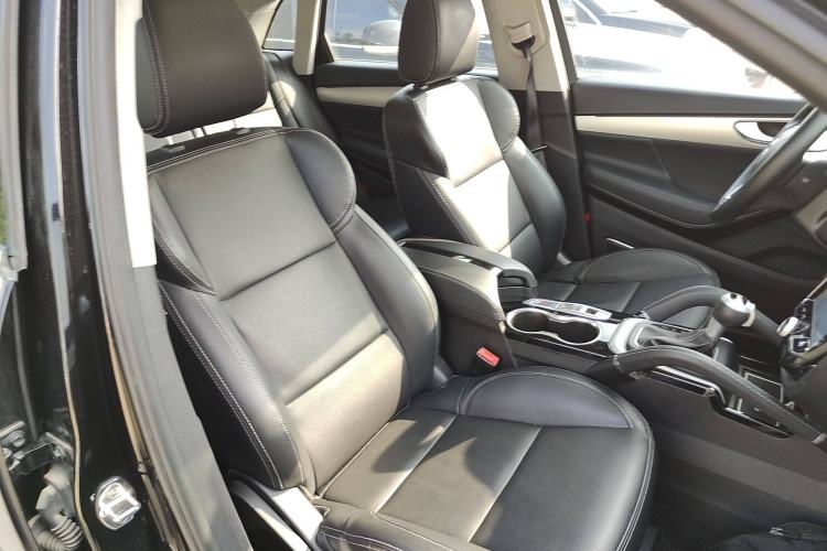 Used Zotye SR7 2016 1.5T CVT Cube Heart Edition China V Standard Right Front Seat