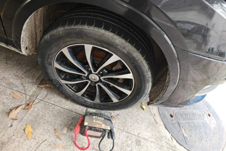 Used Zotye SR7 2016 1.5T Manual Cube Road Edition China V Standard Right Front Wheel Hub