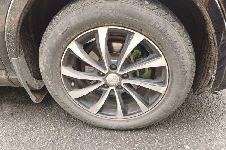 Used Zotye SR7 2016 1.5T CVT Cube Heart Edition China V Standard Right Front Wheel Hub