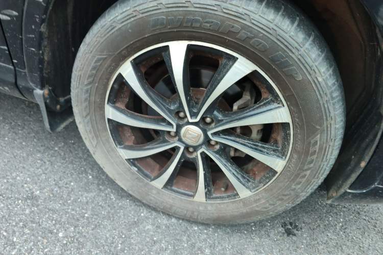 Used Zotye SR7 2016 1.5T CVT Cube Heart Edition China V Standard Right Front Wheel Hub