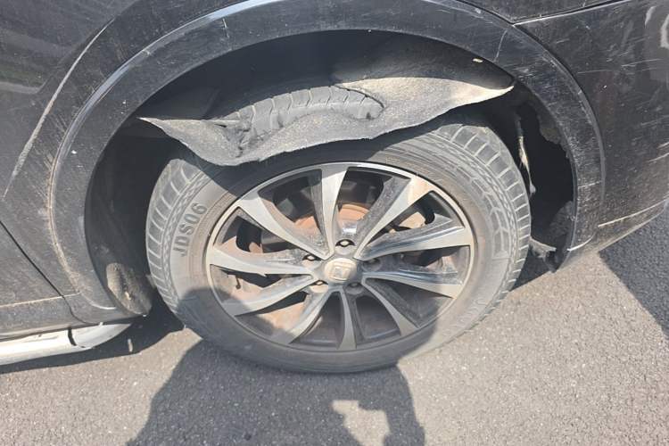 Used Zotye SR7 2016 1.5T CVT Cube Road Edition China V Standard Right Front Wheel Hub