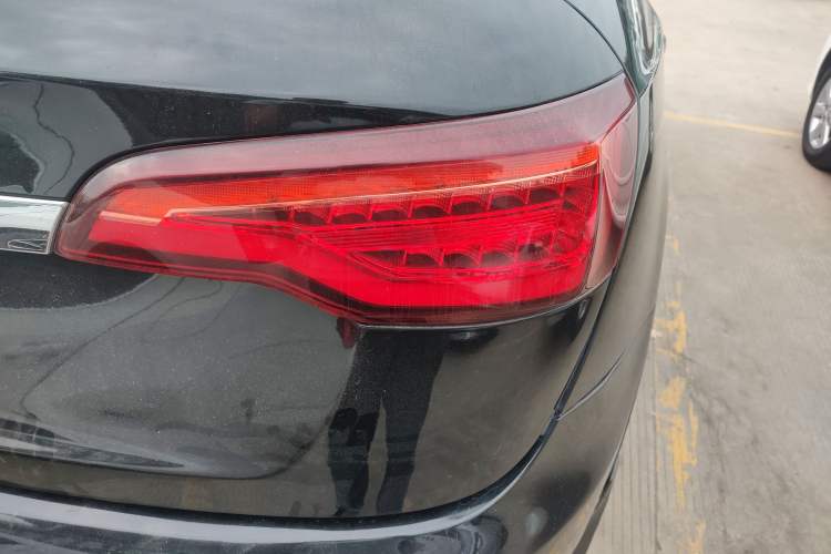 Used Zotye SR7 2016 1.5T Manual Cube Heart Edition China V Standard Right Rear Taillight