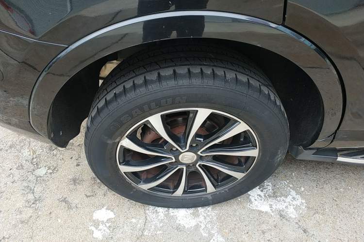 Used Zotye SR7 2016 1.5T Manual Cube Road Edition China V Standard Right Rear Wheel Hub