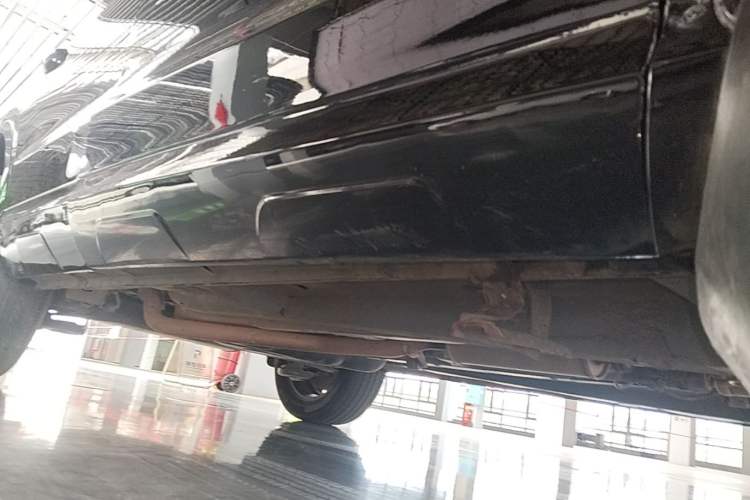 Used Zotye SR7 2016 1.5T CVT Cube Heart Edition China V Standard Right Side Sill