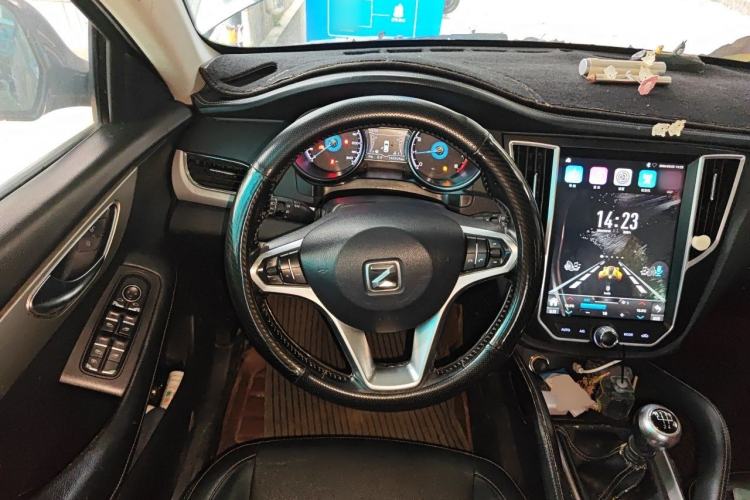 Used Zotye SR7 2016 1.5T Manual Cube Road Edition China V Standard Steering Wheel