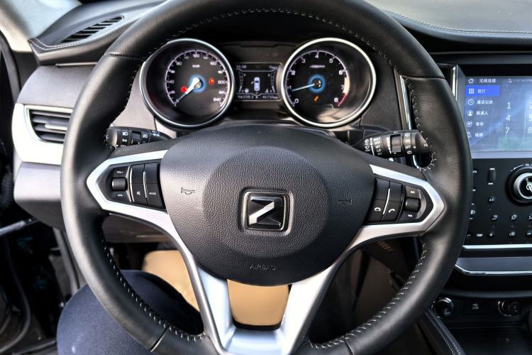 Used Zotye SR7 2016 1.5T CVT Cube Road Edition China V Standard Steering Wheel
