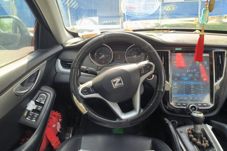 Used Zotye SR7 2016 1.5T CVT Cube Heart Edition China V Standard Steering Wheel
