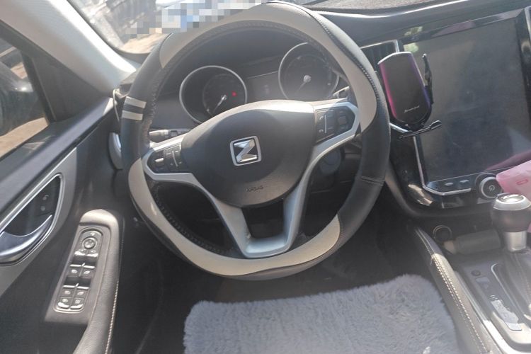 Used Zotye SR7 2016 1.5T CVT Cube Heart Edition China IV Standard Steering Wheel