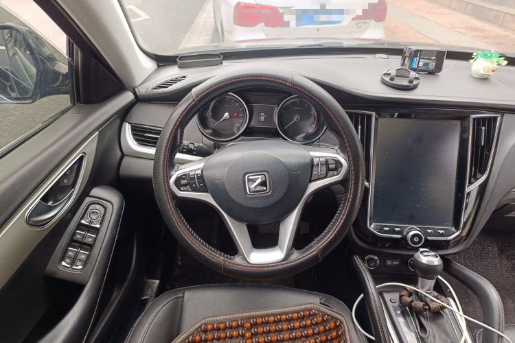 Used Zotye SR7 2016 1.5T CVT Cube Heart Edition China V Standard Steering Wheel