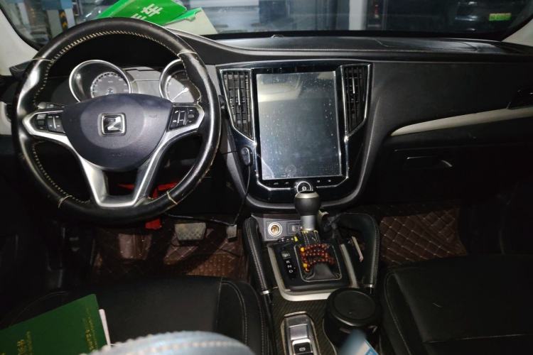 Used Zotye SR7 2016 1.5T CVT Cube Heart Edition China V Standard Center Console