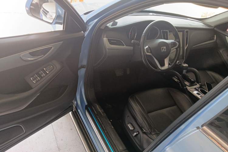 Used Zotye SR7 2016 1.5T CVT Cube Heart Edition China V Standard Driver Seat