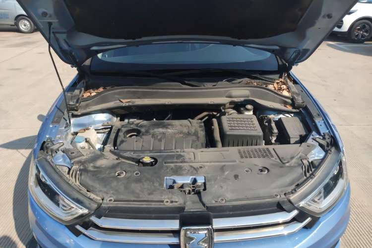 Used Zotye SR7 2016 1.5T CVT Cube Heart Edition China V Standard Engine Bay