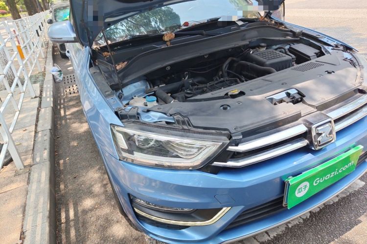 Used Zotye SR7 2016 1.5T Manual Cube Road Edition China V Standard Engine Bay Right