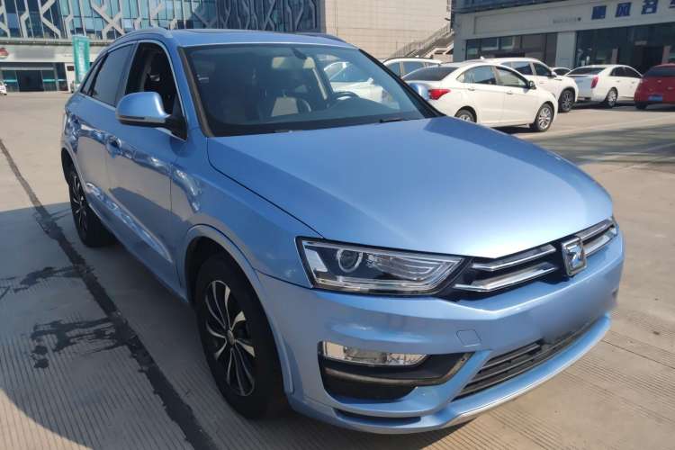 Used Zotye SR7 2016 1.5T CVT Cube Heart Edition China V Standard Front Right 45 Deg