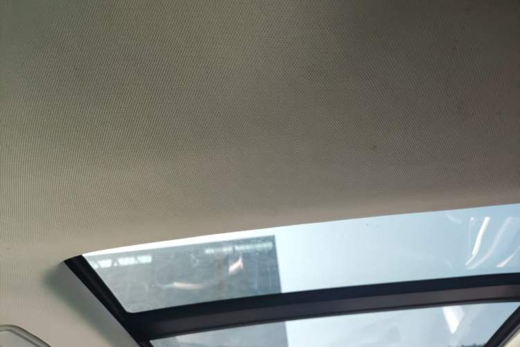 Used Zotye SR7 2016 1.5T CVT Cube Heart Edition China V Standard Headliner