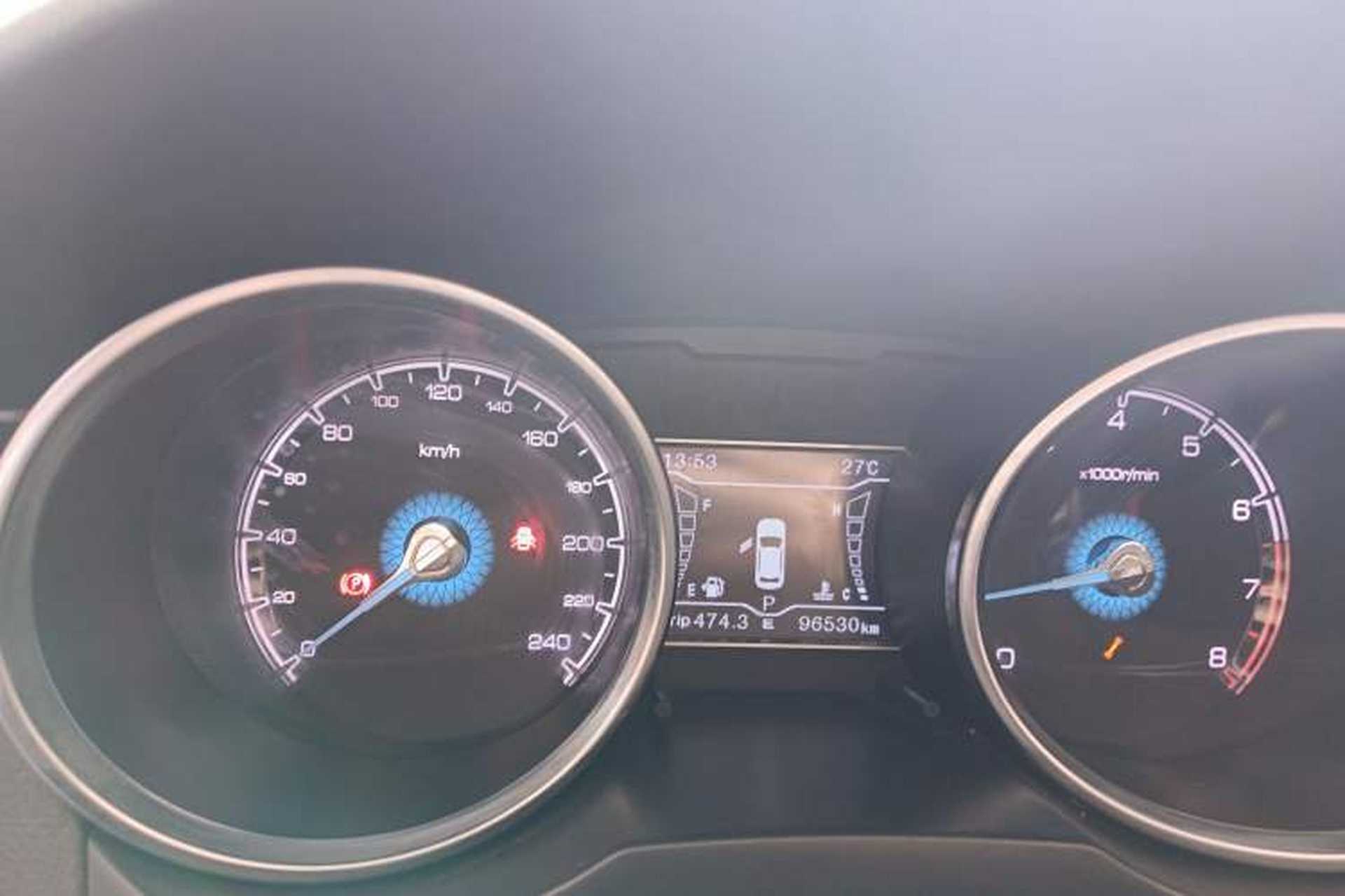 Used Zotye SR7 2016 1.5T CVT Cube Heart Edition China V Standard Instrument Cluster