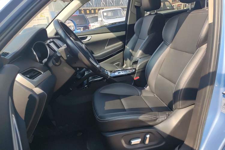 Used Zotye SR7 2016 1.5T CVT Cube Heart Edition China V Standard Left Front Seat