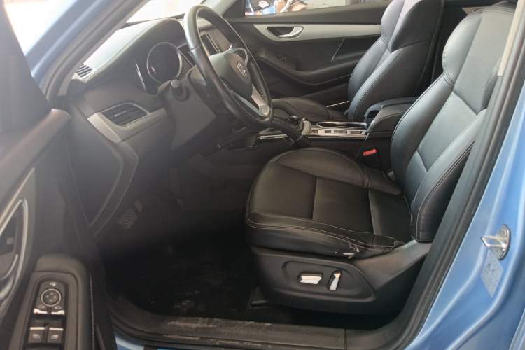 Used Zotye SR7 2016 1.5T CVT Cube Heart Edition China V Standard Left Front Seat