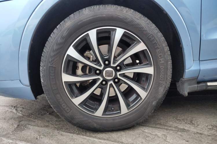 Used Zotye SR7 2016 1.5T CVT Cube Heart Edition China V Standard Left Front Wheel Hub