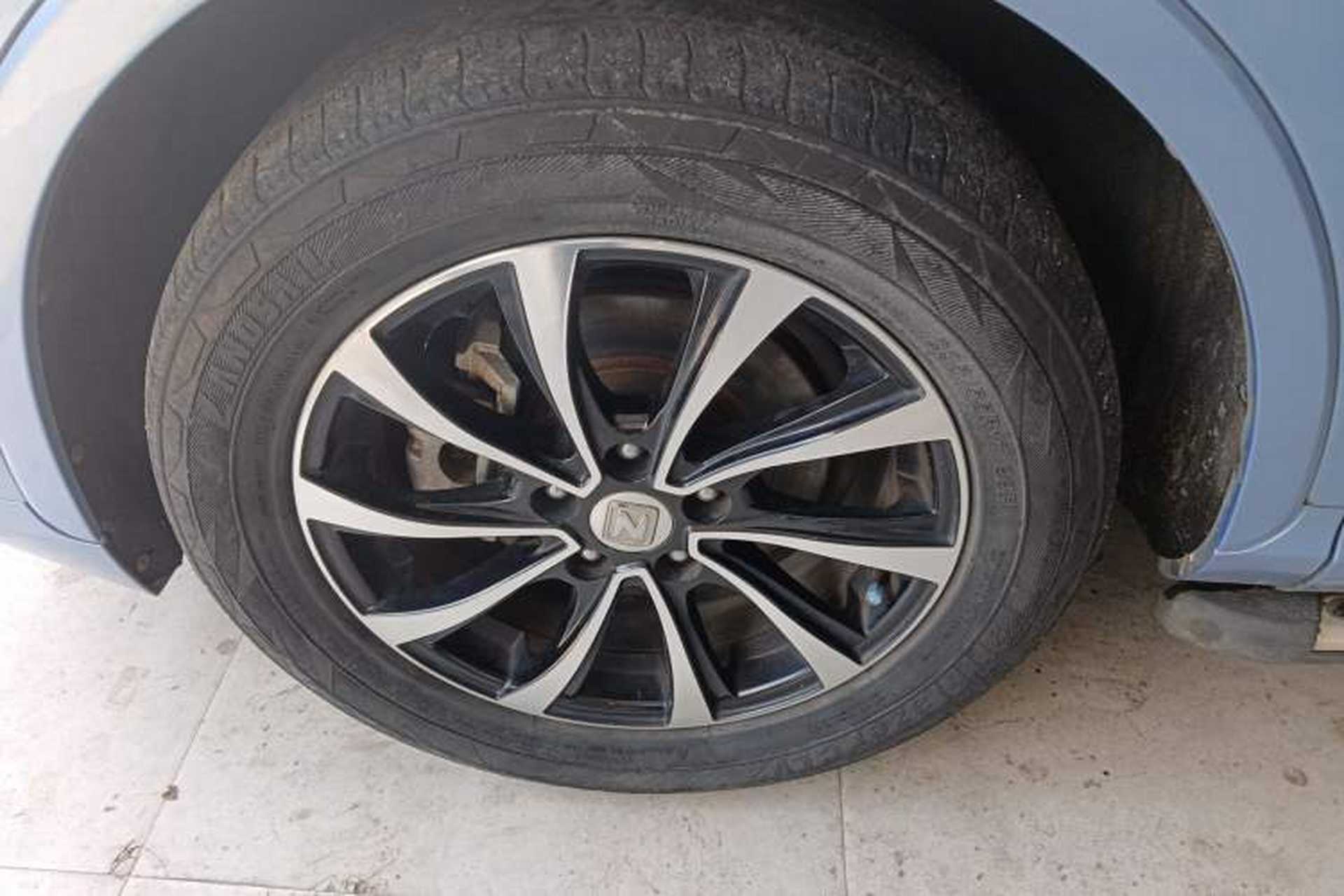 Used Zotye SR7 2016 1.5T CVT Cube Heart Edition China V Standard Left Front Wheel Hub