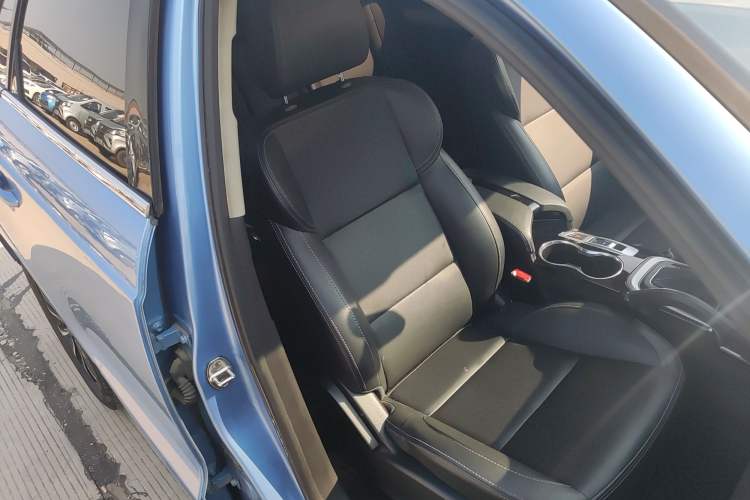 Used Zotye SR7 2016 1.5T CVT Cube Heart Edition China V Standard Right Front Seat