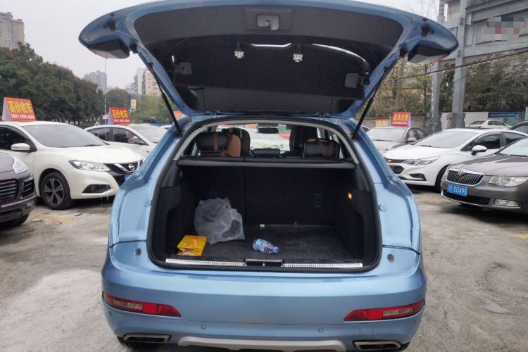 Used Zotye SR7 2016 1.5T CVT Cube Heart Edition China V Standard Trunk