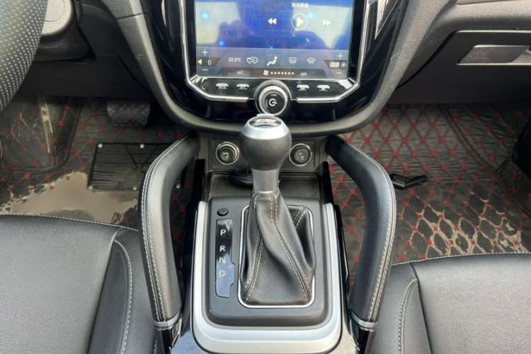 Used Zotye SR7 2016 1.5T CVT Cube Heart Edition China V Standard Interior 4