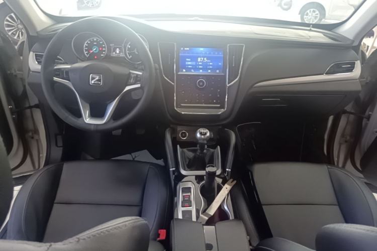 Used Zotye SR7 2016 1.5T Manual Cube Road Edition China IV Standard Center Console