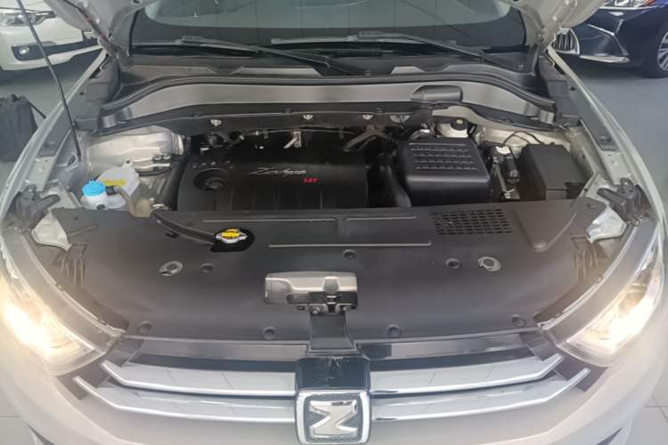 Used Zotye SR7 2016 1.5T Manual Cube Road Edition China IV Standard Engine Bay