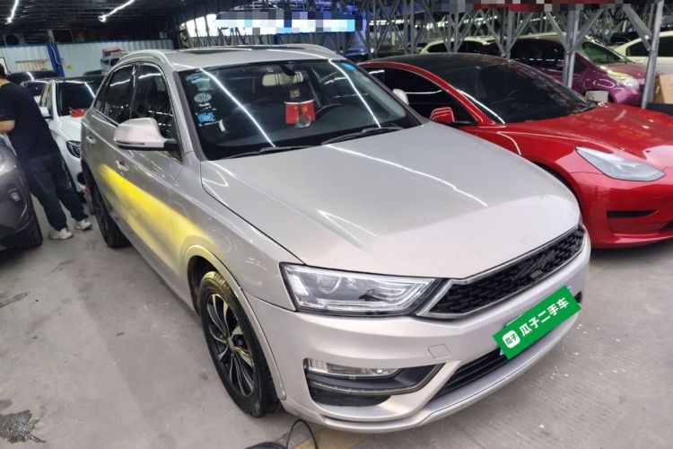 Used Zotye SR7 2016 1.5T CVT Cube Heart Edition China V Standard Front Right 45 Deg