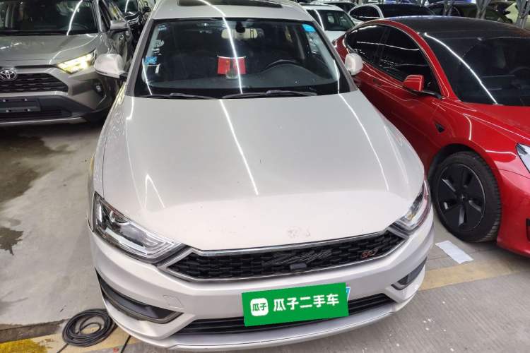 Used Zotye SR7 2016 1.5T CVT Cube Heart Edition China V Standard Front