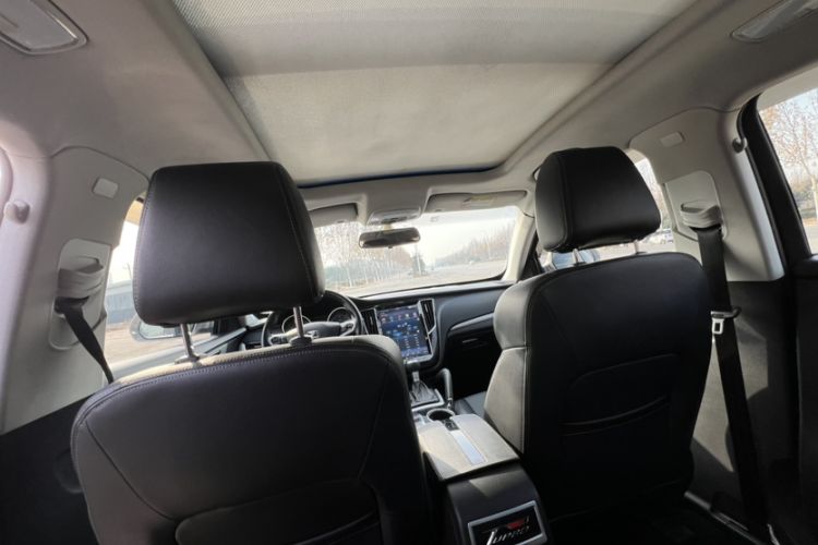 Used Zotye SR7 2016 1.5T CVT Cube Heart Edition China IV Standard Interior 5