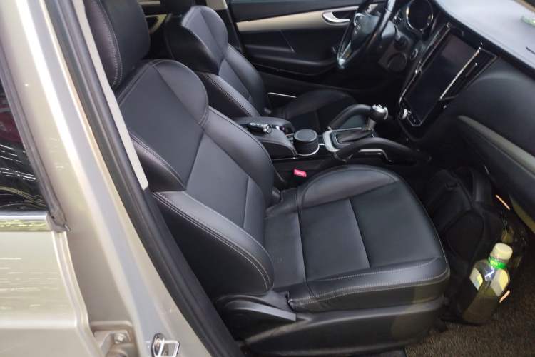 Used Zotye SR7 2016 1.5T CVT Cube Heart Edition China V Standard Right Front Seat