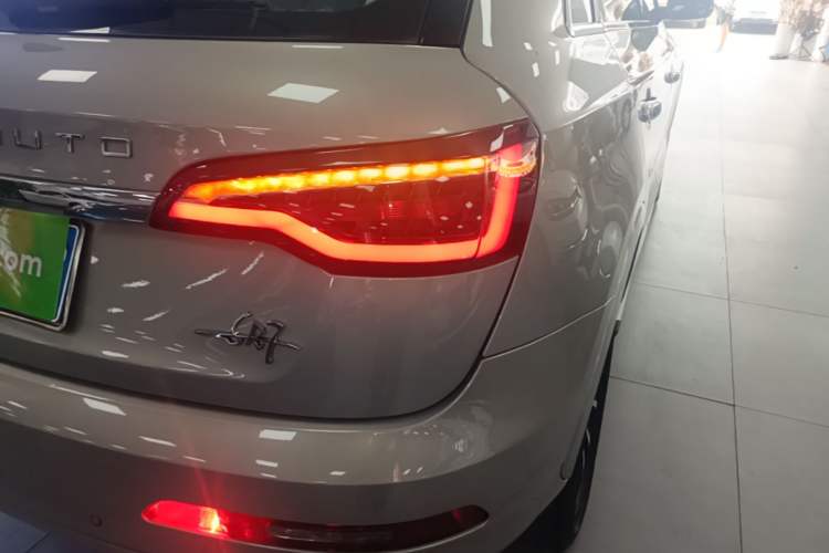 Used Zotye SR7 2016 1.5T Manual Cube Road Edition China IV Standard Right Rear Taillight