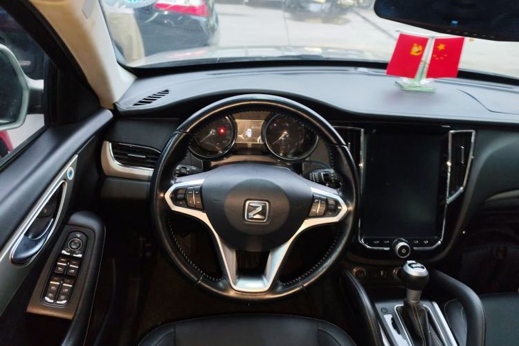 Used Zotye SR7 2016 1.5T CVT Cube Heart Edition China V Standard Steering Wheel