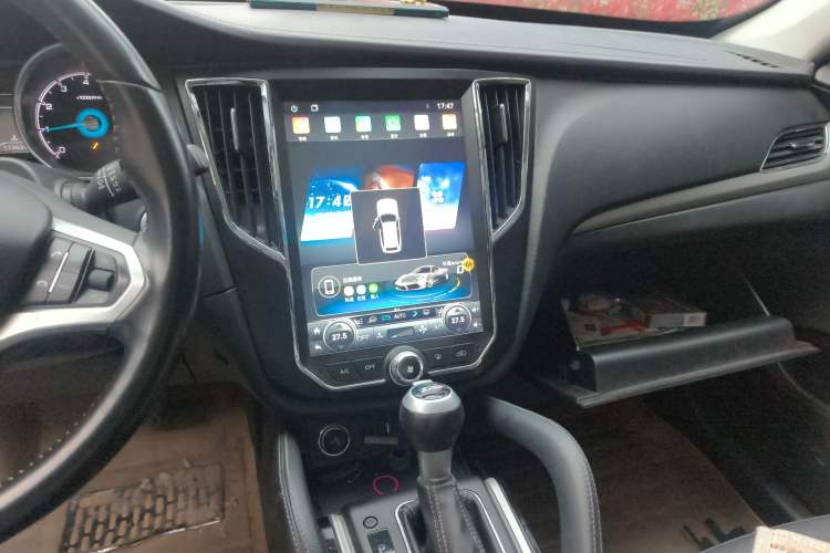 Used Zotye SR7 2016 1.5T CVT Cube Heart Edition China V Standard Audio And AC Panel