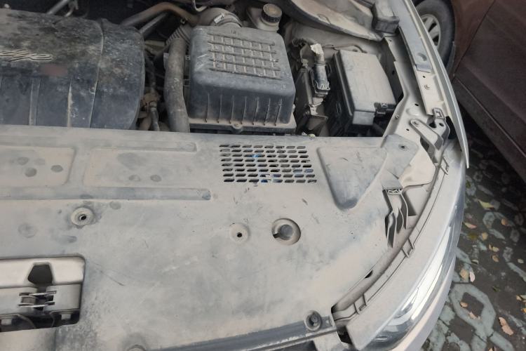 Used Zotye SR7 2016 1.5T CVT Cube Heart Edition China V Standard Engine Bay Left