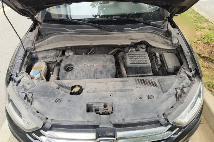 Used Zotye SR7 2016 1.5T CVT Cube Road Edition China V Standard Engine Bay