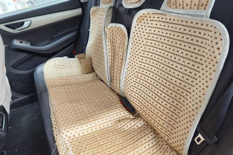 Used Zotye SR7 2016 1.5T CVT Cube Road Edition China V Standard Left Rear Seat