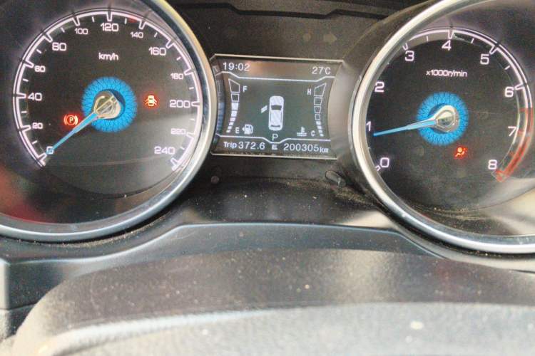 Used Zotye SR7 2016 1.5T CVT Cube Heart Edition China IV Standard Odometer Close Up