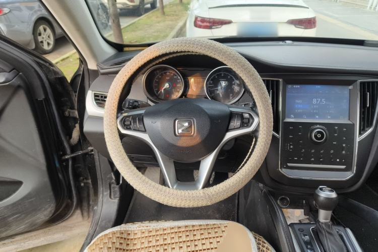 Used Zotye SR7 2016 1.5T CVT Cube Road Edition China V Standard Steering Wheel