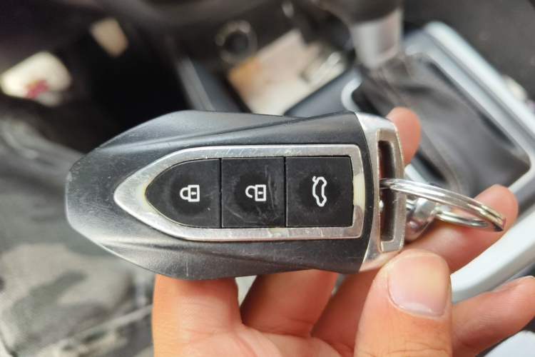 Used Zotye SR7 2016 1.5T CVT Cube Road Edition China V Standard Vehicle Key