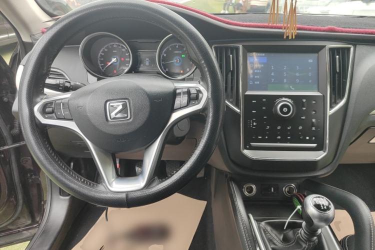 Used Zotye SR7 2016 1.5T Manual Cube Road Edition China V Standard Center Console