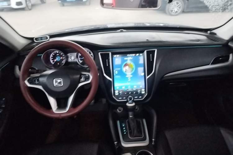 Used Zotye SR7 2016 1.5T CVT Cube Heart Edition China V Standard Center Console