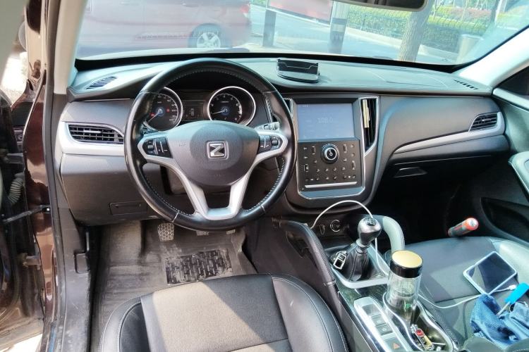 Used Zotye SR7 2016 1.5T Manual Cube Road Edition China V Standard Center Console