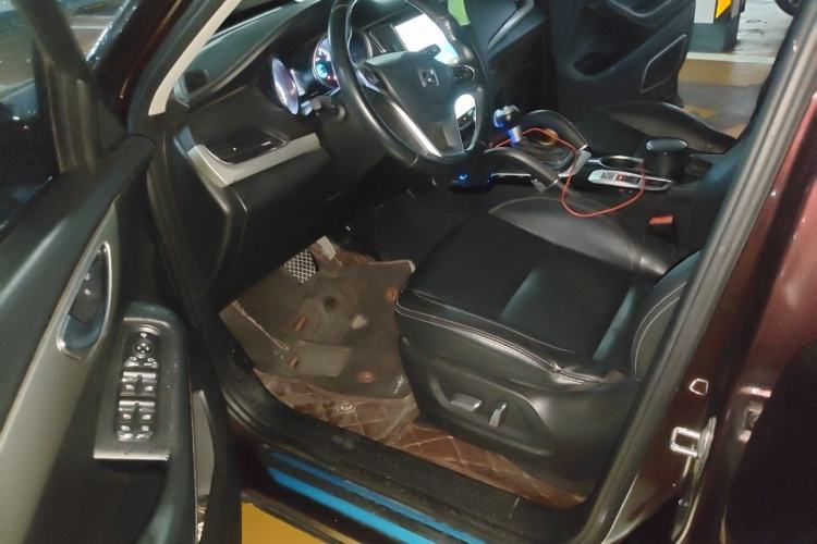 Used Zotye SR7 2016 1.5T CVT Cube Heart Edition China V Standard Driver Seat